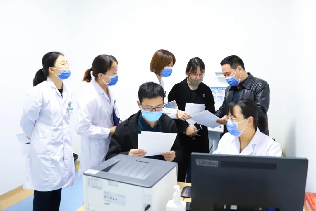 【醫(yī)院動態(tài)】市醫(yī)保中心調研組至宿遷市鐘吾醫(yī)院調研“雙通道”管理及單獨支付政策落實情況(圖2)
